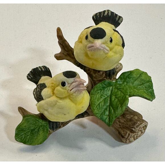 Vintage Lefton Gold Finch Birds on a Branch #00131 Ceramic Figurine - Picture 2 of 6